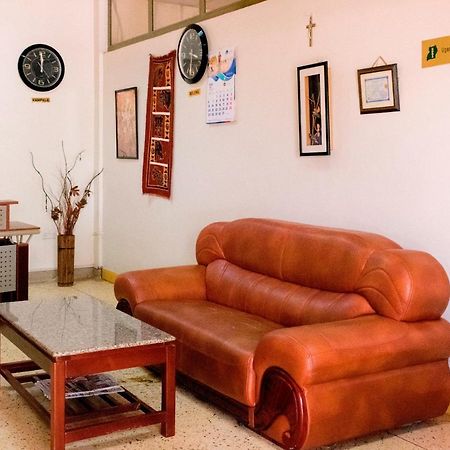 Kahondo Buffalo Hotel Kampala Makerere エクステリア 写真