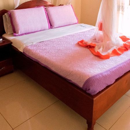 Kahondo Buffalo Hotel Kampala Makerere エクステリア 写真