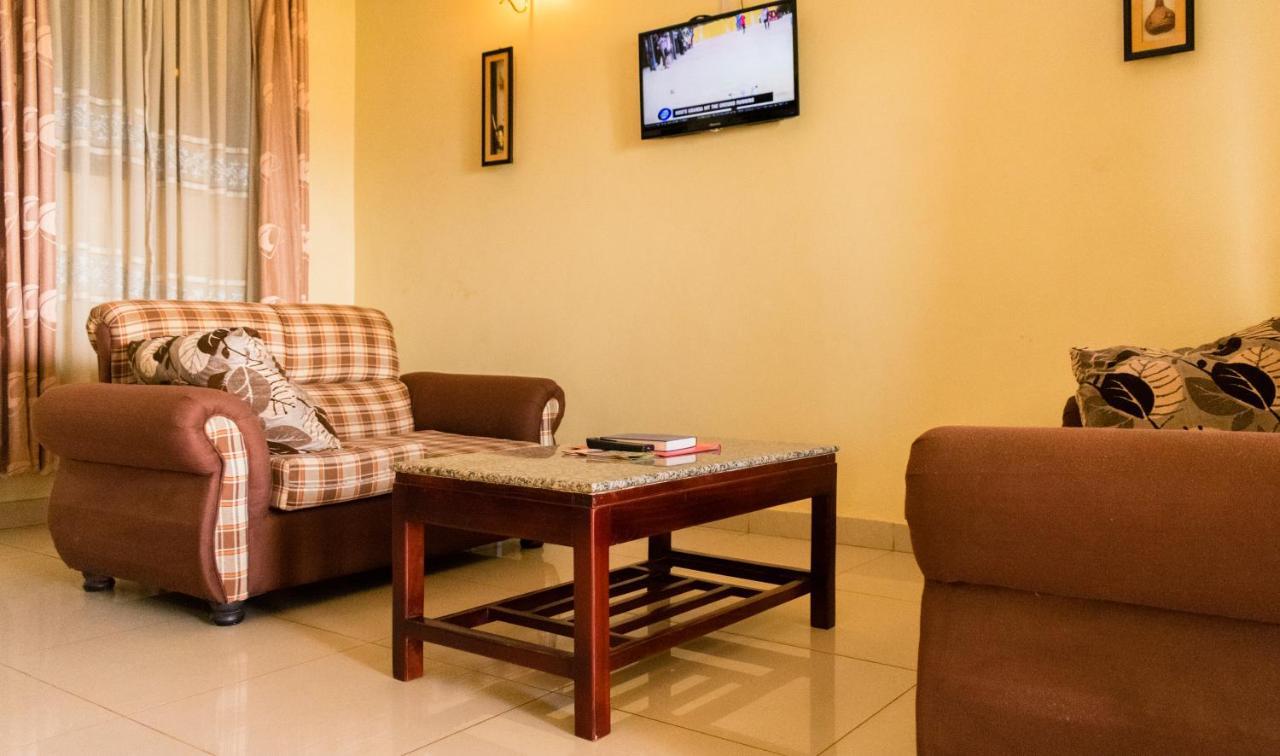 Kahondo Buffalo Hotel Kampala Makerere エクステリア 写真
