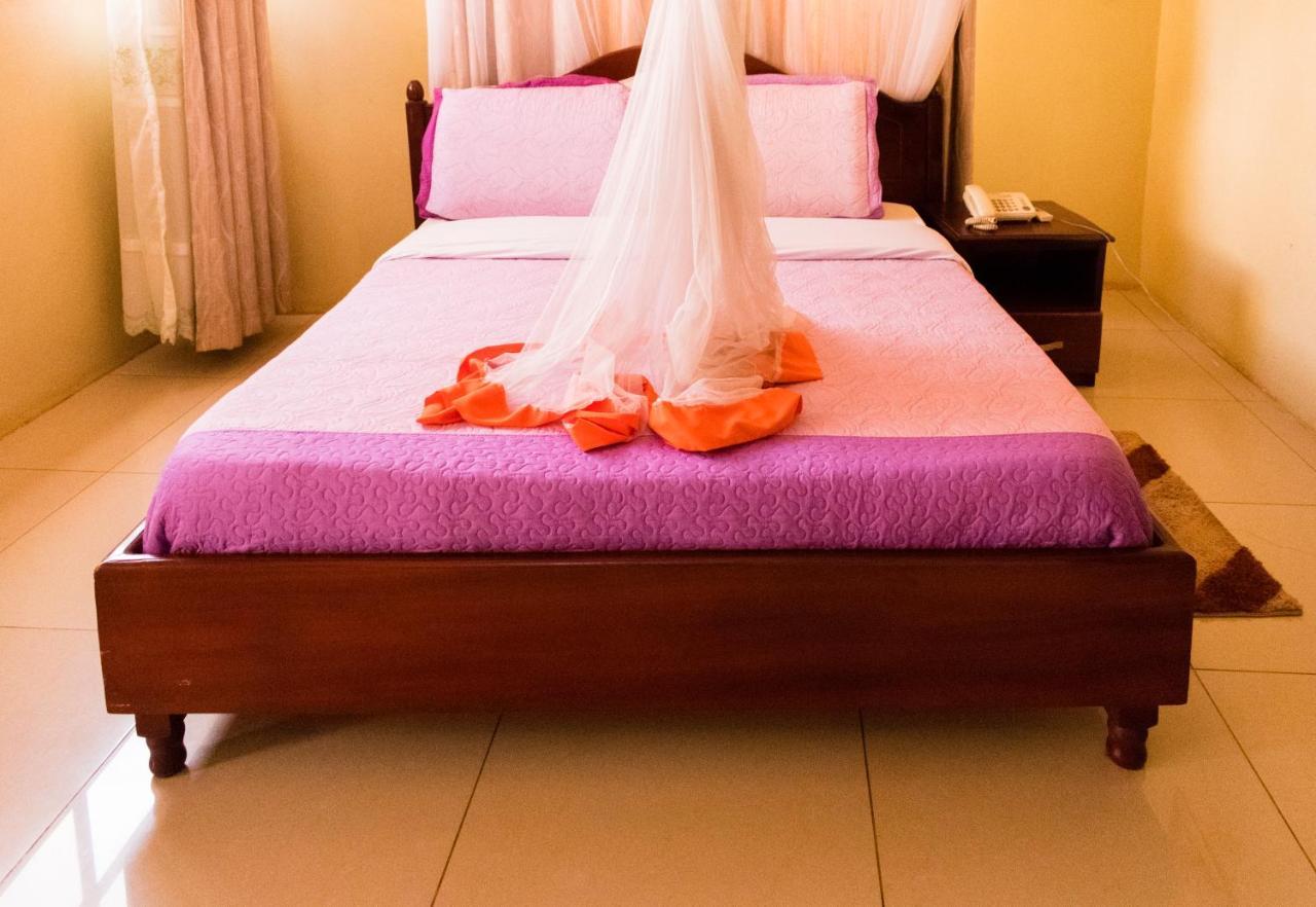 Kahondo Buffalo Hotel Kampala Makerere エクステリア 写真