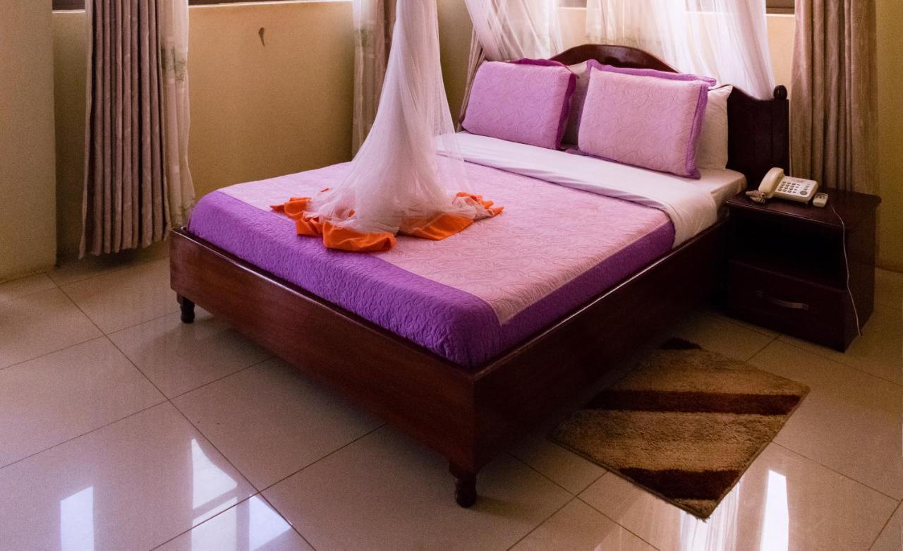 Kahondo Buffalo Hotel Kampala Makerere エクステリア 写真