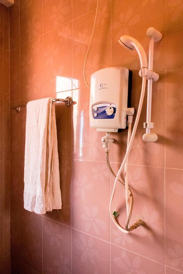 Kahondo Buffalo Hotel Kampala Makerere エクステリア 写真